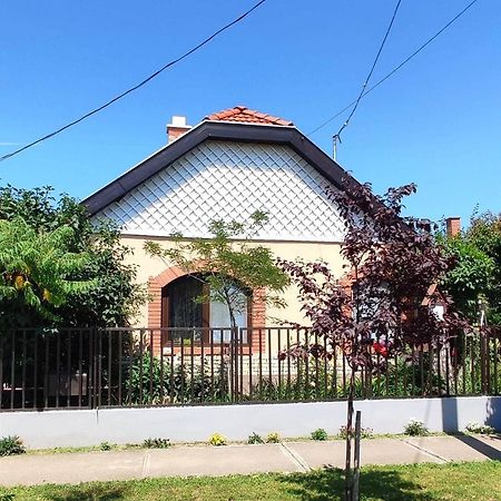 Bundik Vendégház Berettyóújfalu Esterno foto