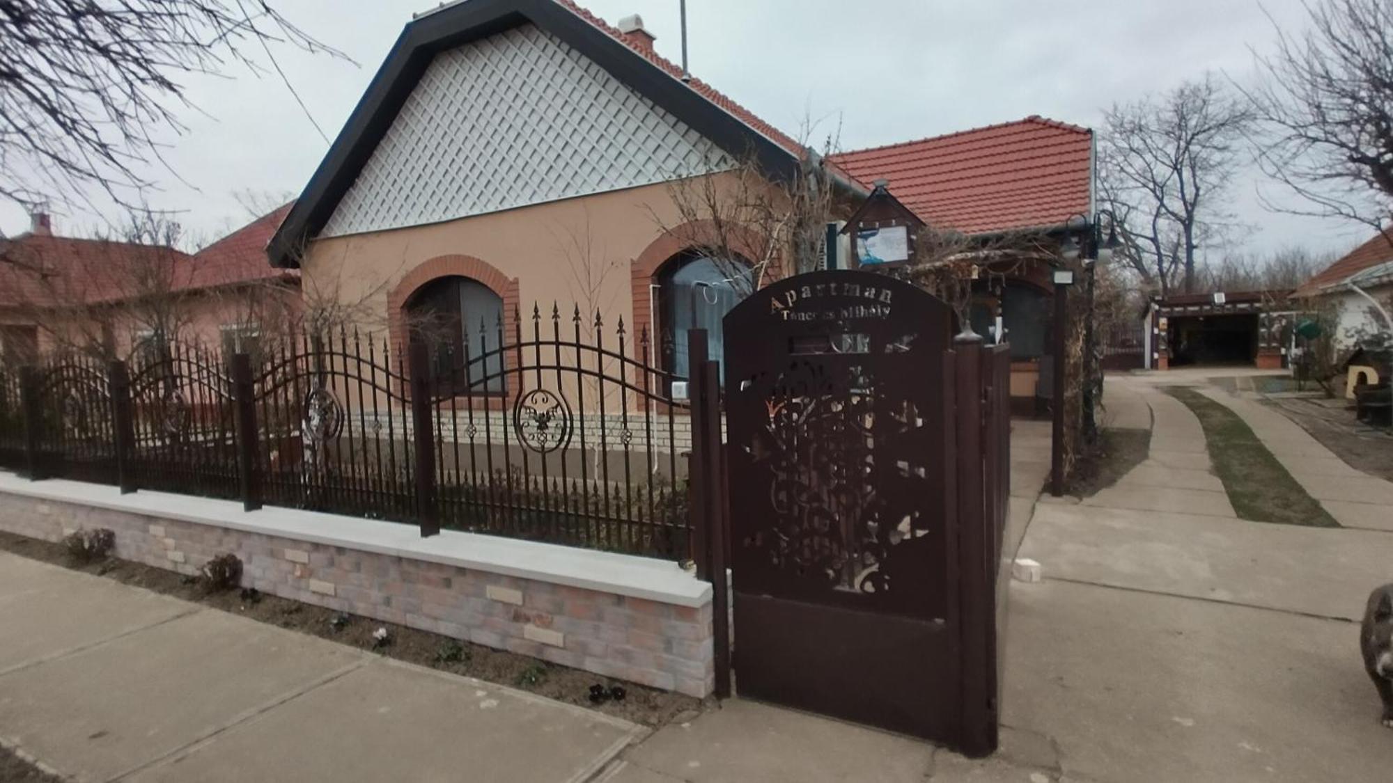 Bundik Vendégház Berettyóújfalu Esterno foto